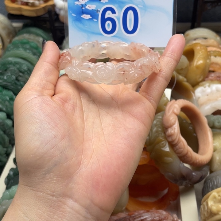 石英岩玉未镶嵌手镯