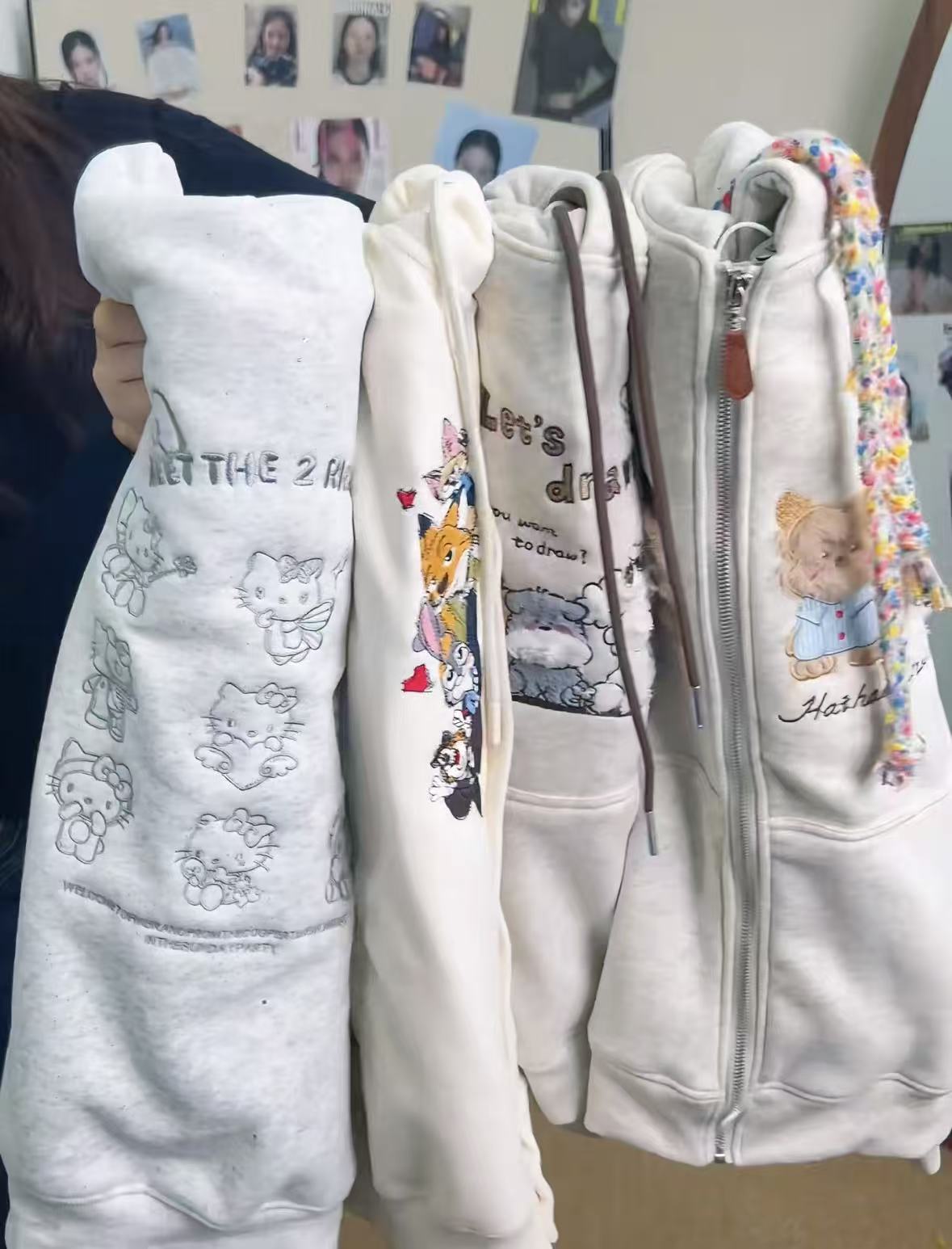 编码D001#高品质孤品女装NO退NO换常规秋冬季运动连帽卫衣卡通