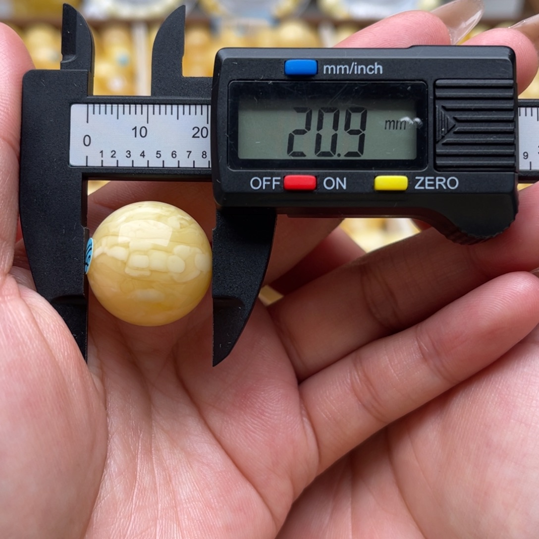 琥珀未镶嵌裸石蜜蜡圆珠笑