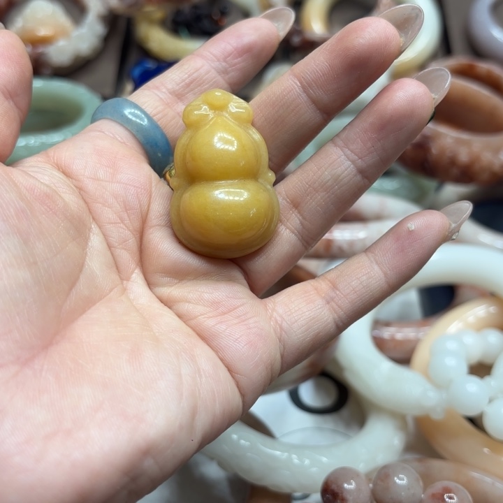 静***ꕫ石英岩玉合金颈饰