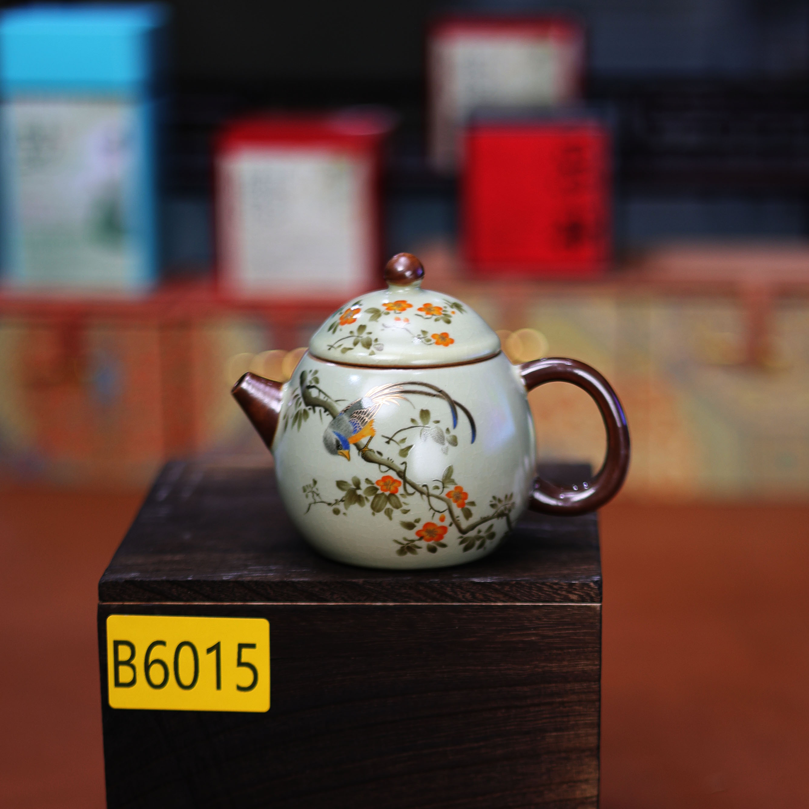 谦杯 黄色汝窑龙蛋小壶B6015