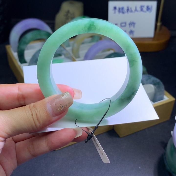 定制翡翠翡翠手镯未镶嵌
