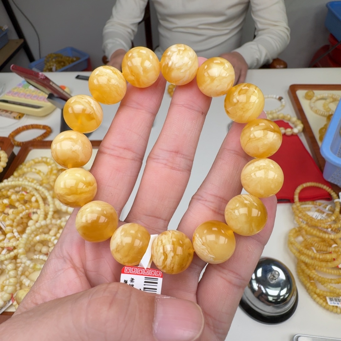 琥珀未镶嵌裸石蜜蜡手串