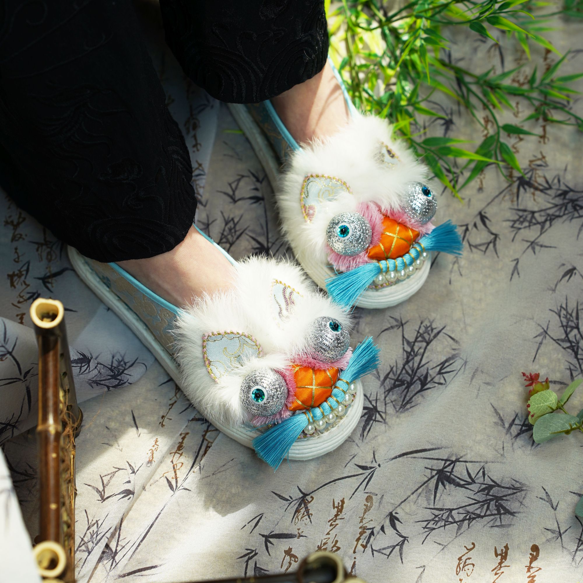 正宗宋锦金鱼闹彩蝶虎头鞋纯手工千层底布鞋女款透气非遗传承绣花