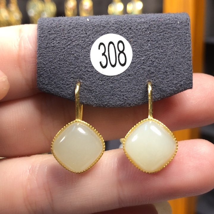 和田玉未镶嵌耳饰