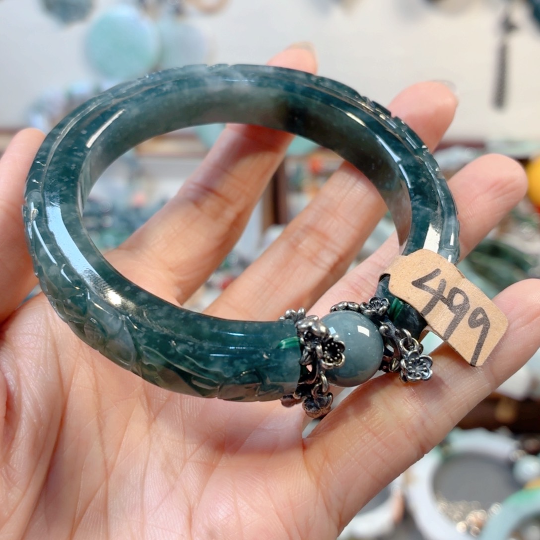 未镶嵌手链翡翠?手串