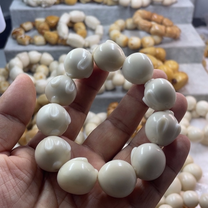 吊坠菩提根/象牙果微瑕象牙果兔子手串卡21