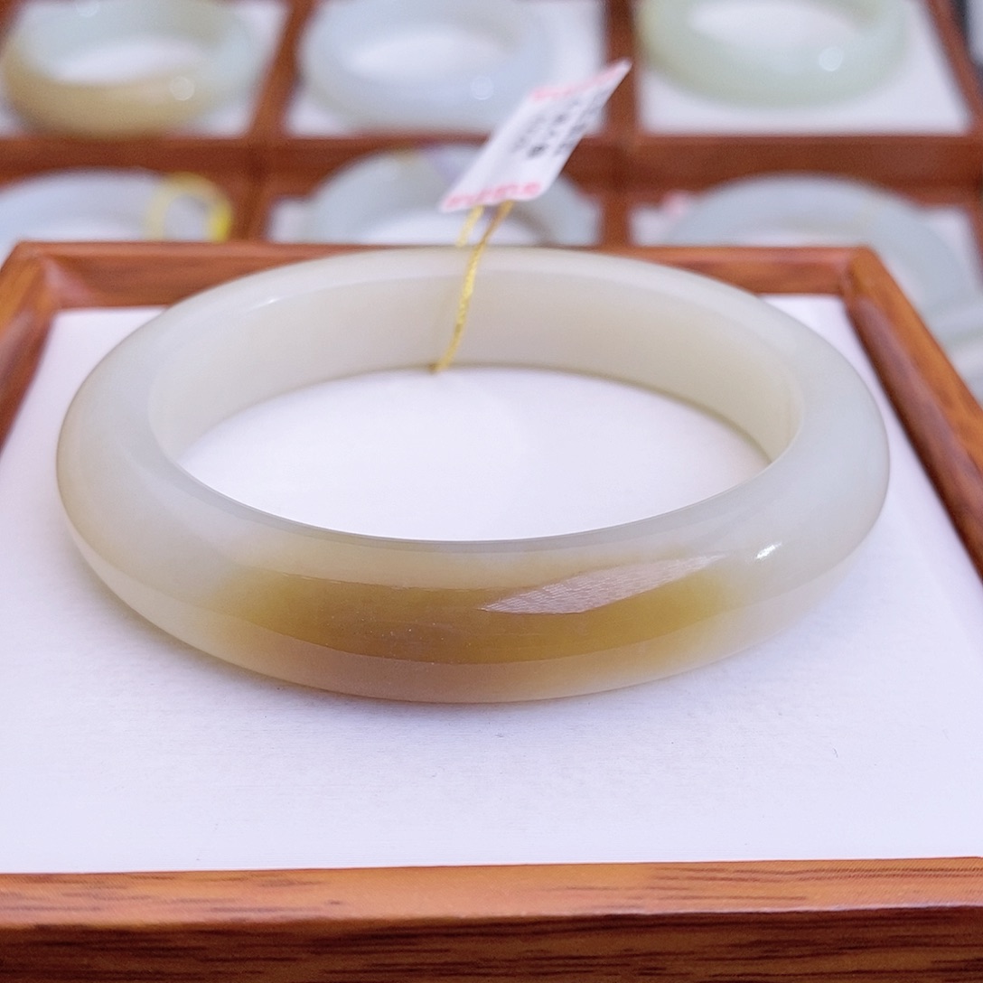 和田玉手镯未镶嵌50.9