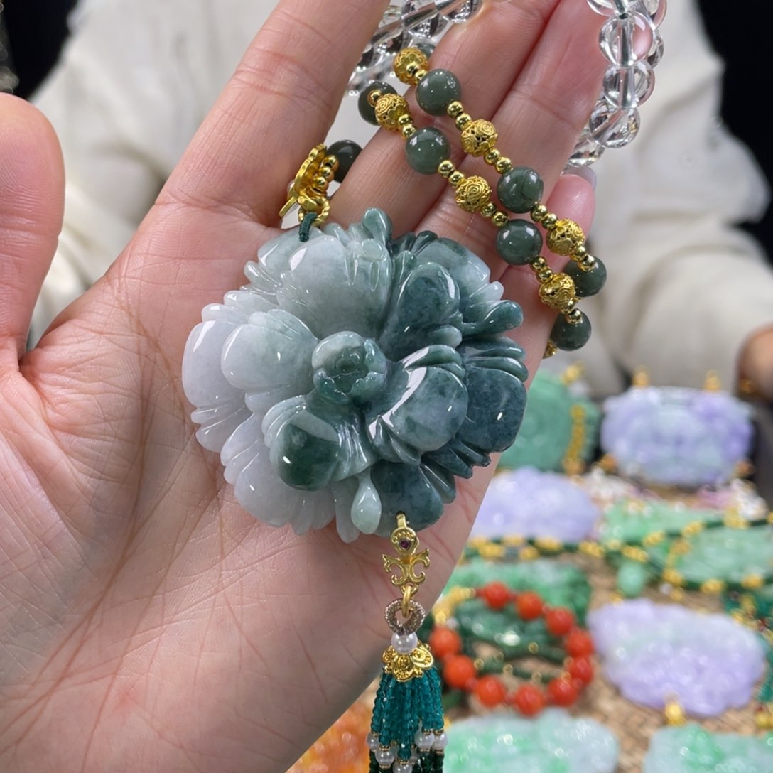 翡翠颈饰未镶嵌代编织