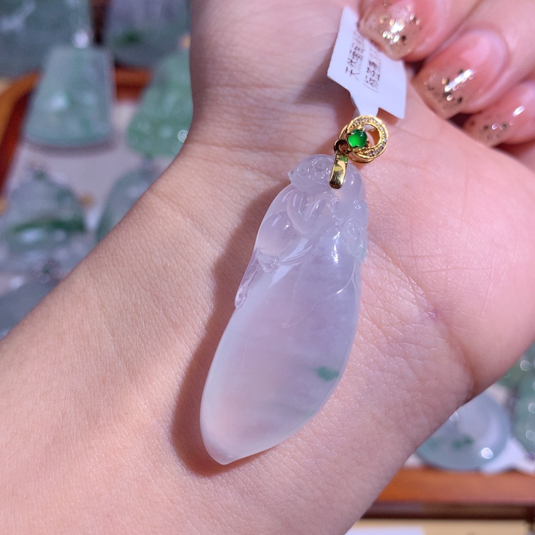 翡翠吊坠(不含链)18K金镶嵌福瓜