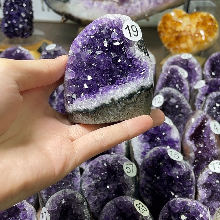 未镶嵌珠宝半成品水晶M****m