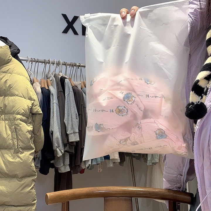 赵****雨妈推荐好看的衣服