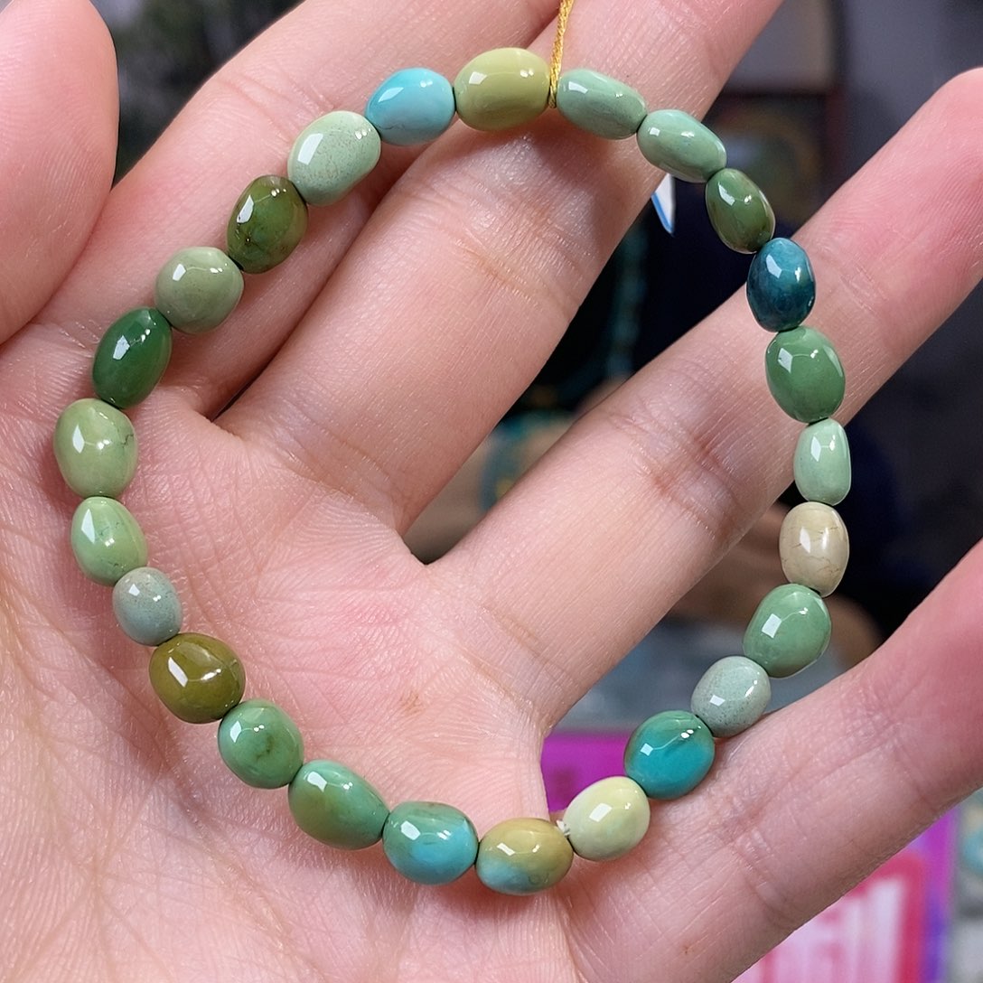 绿松石未镶嵌珠宝奇石