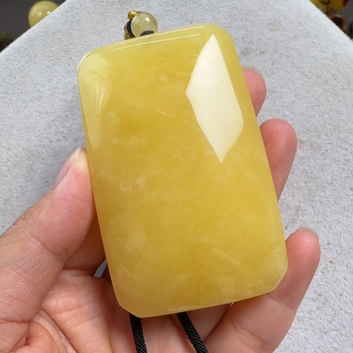 未镶嵌蜜蜡珠宝奇石