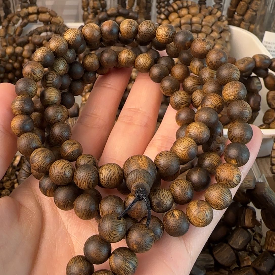 沉香手串枯***、多圈08规格28.1克乌身108颗