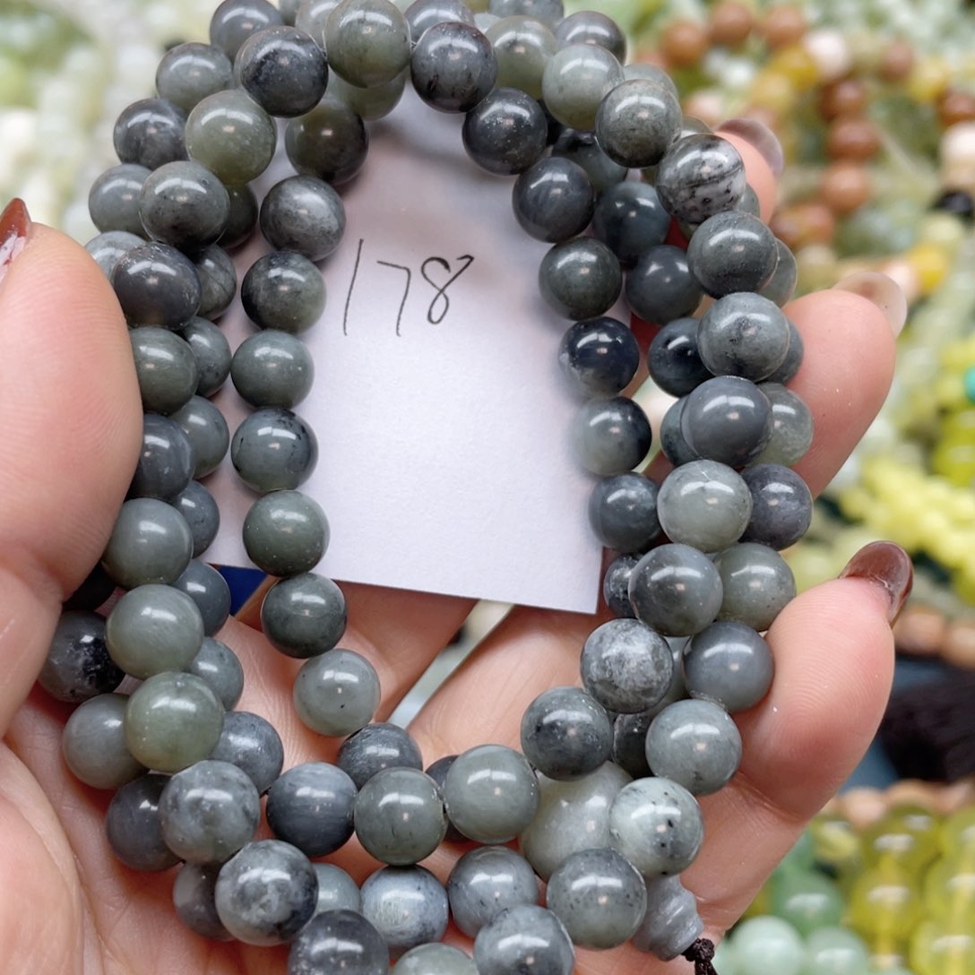 未镶嵌蛇纹石玉手链