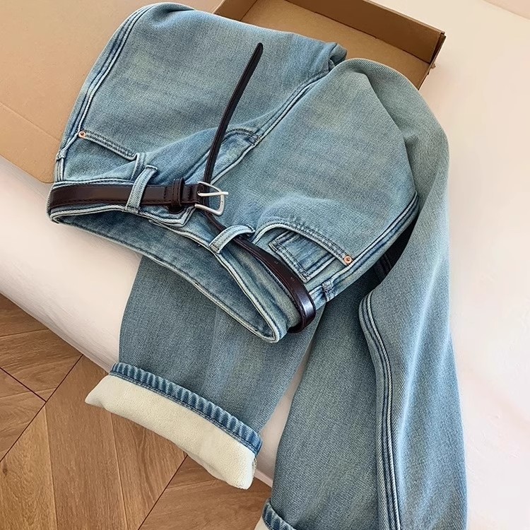 浅蓝色加绒窄版直筒牛仔裤女秋冬新款大码宽松显瘦时尚保暖阔腿裤