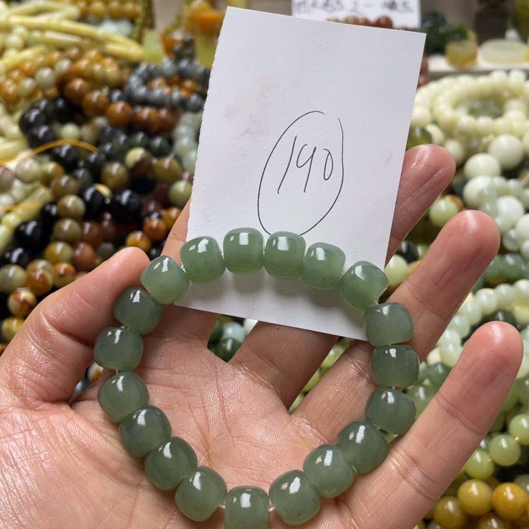 蛇纹石玉手链未镶嵌鹤*