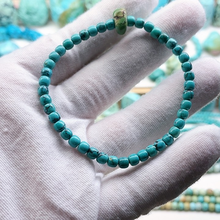 绿松石配饰未镶嵌