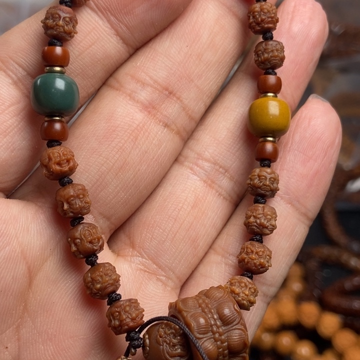 橄榄核吊坠今天的