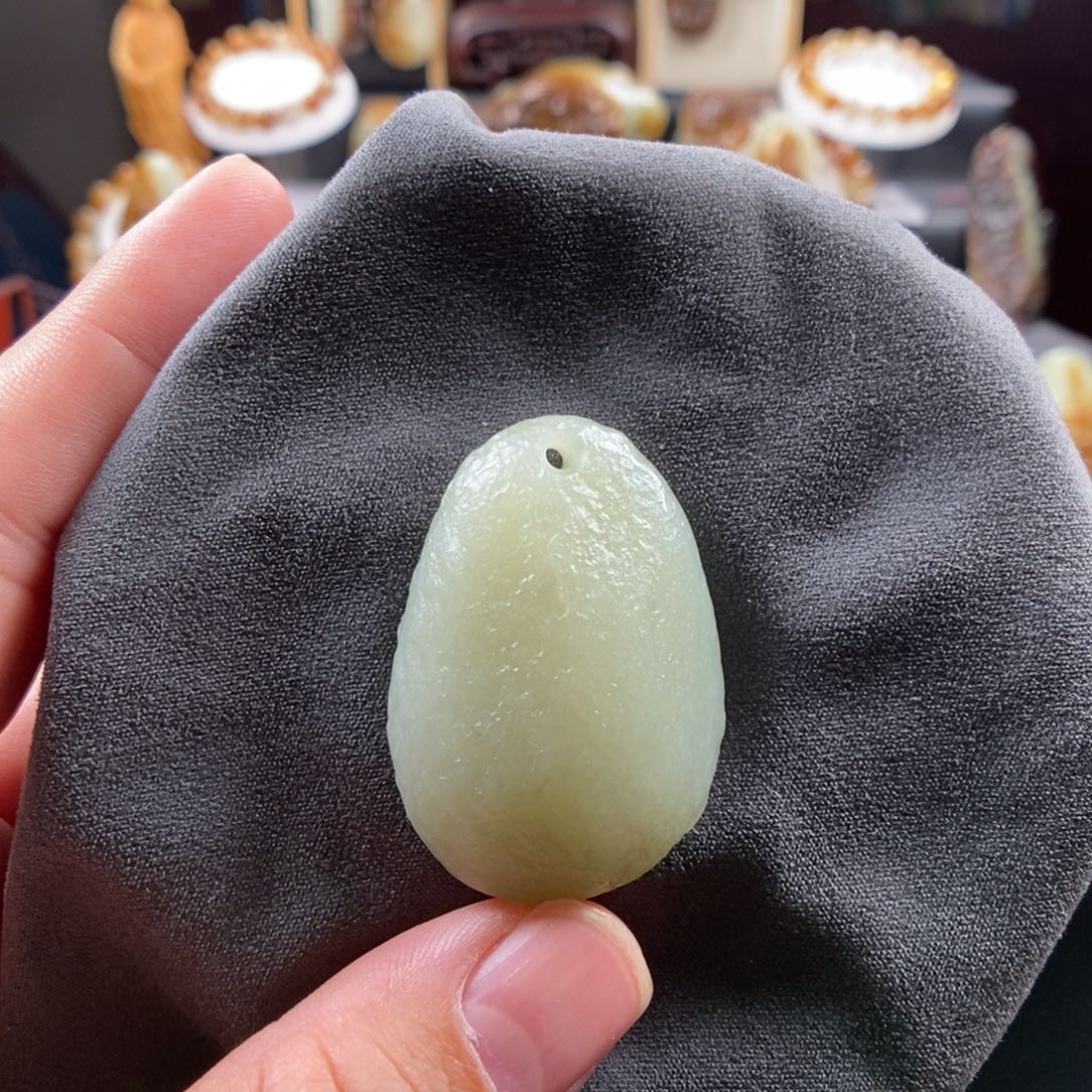 超***飞和田玉（糖玉）未镶嵌颈饰