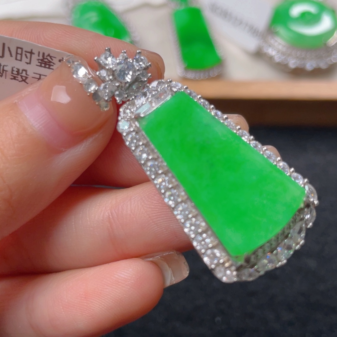 翡翠颈饰银S925镶嵌h h h b b n