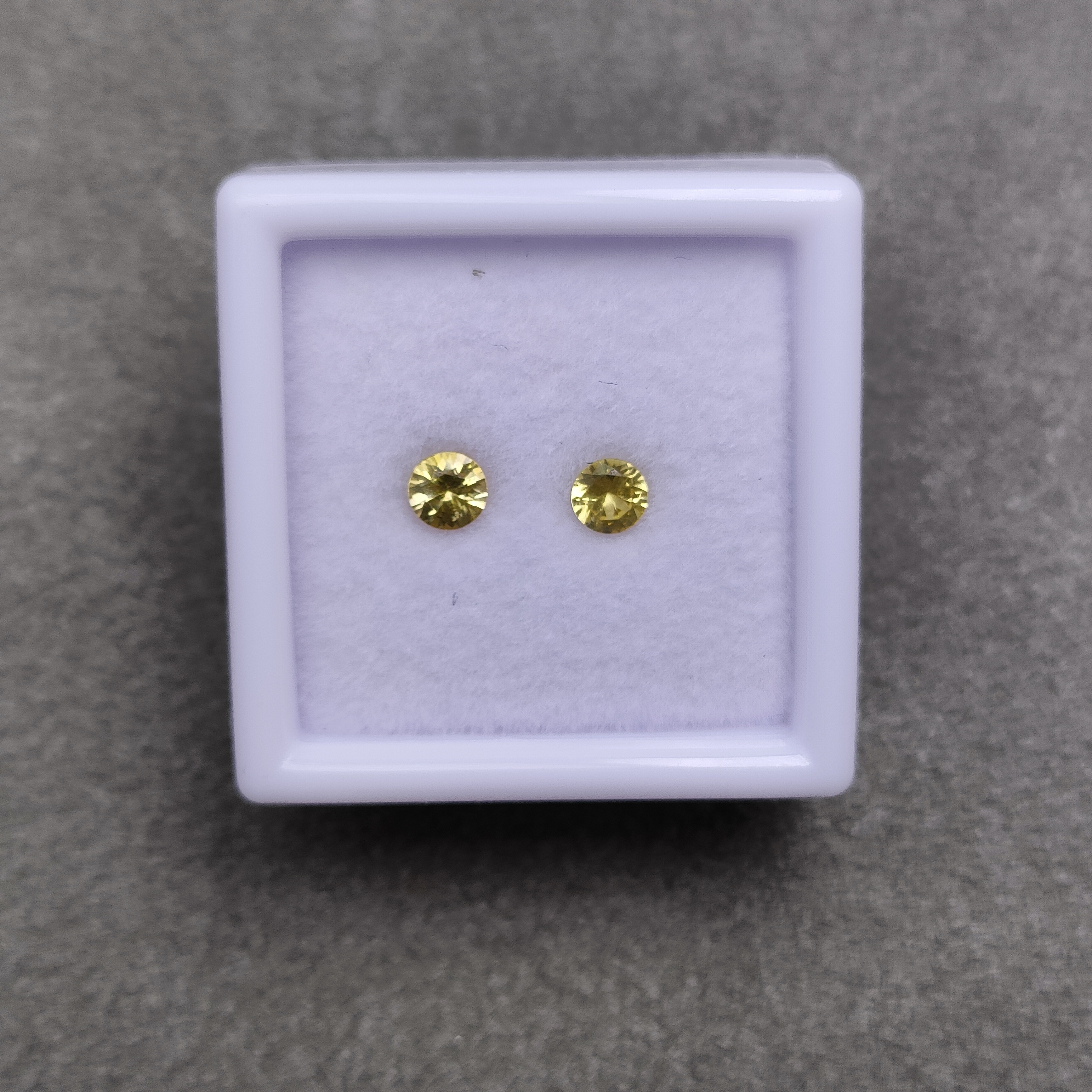 YS pair蓝宝石-0.38ct（01084303-6）0807