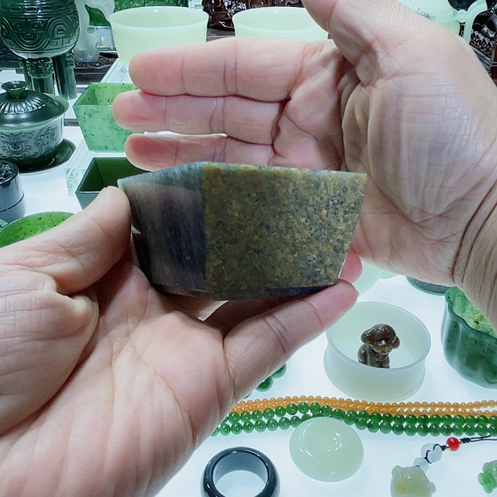 和田玉挂件未镶嵌祥**子