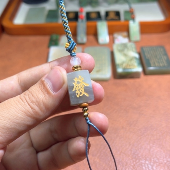 和田玉（糖玉）未镶嵌颈饰