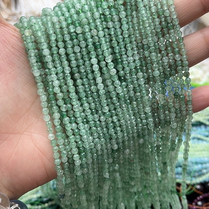 未镶嵌玛瑙/玉髓珠宝半成品一条3mm左右绿草莓晶刻面