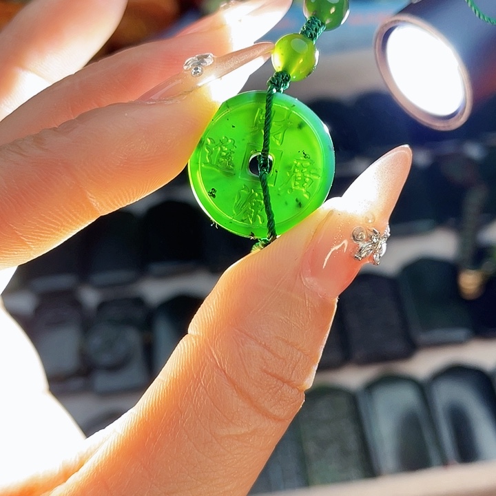 粉****蛇纹石玉未镶嵌挂件