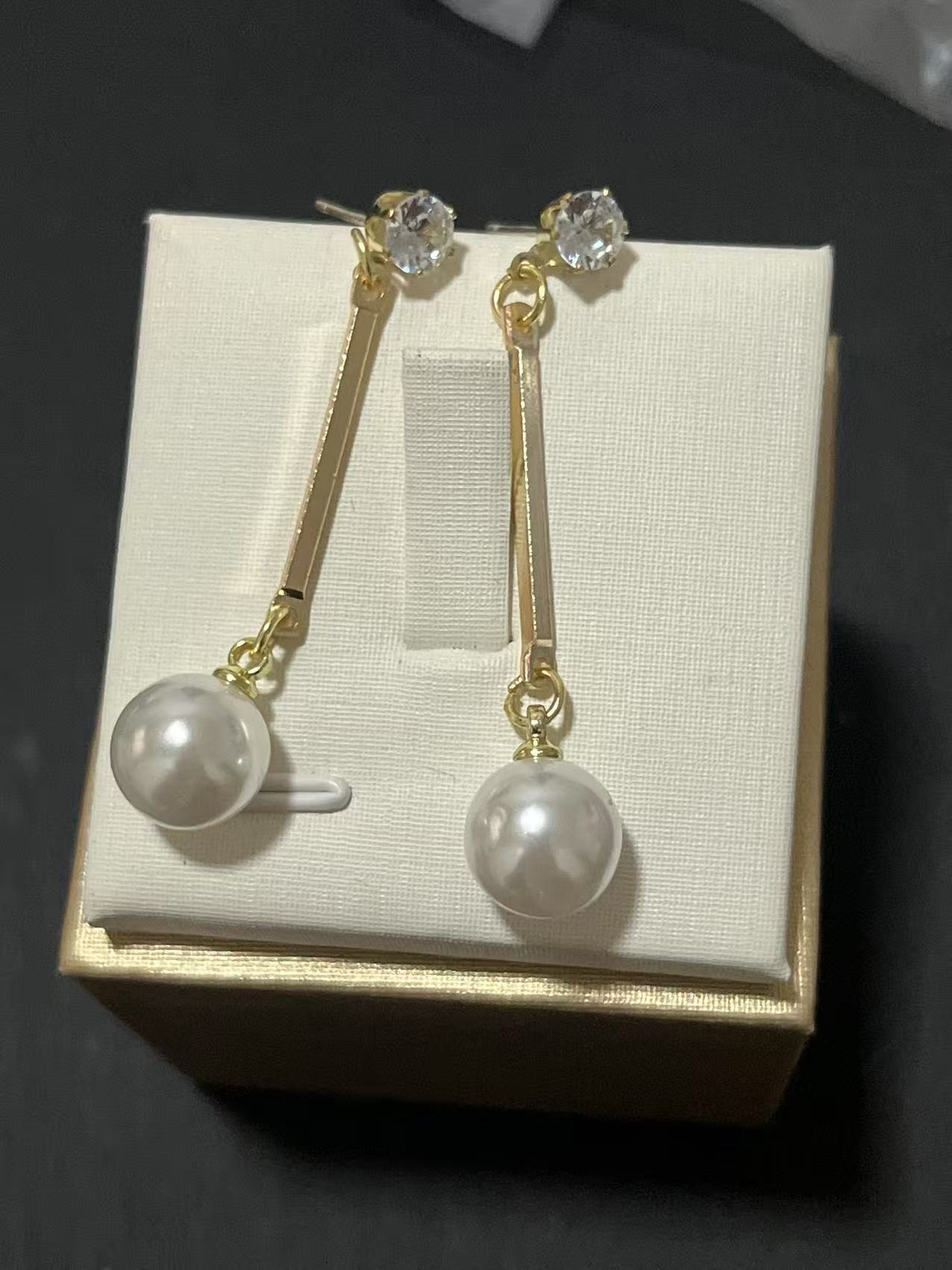 收藏级轻奢时尚气质简约精致耳饰F62601