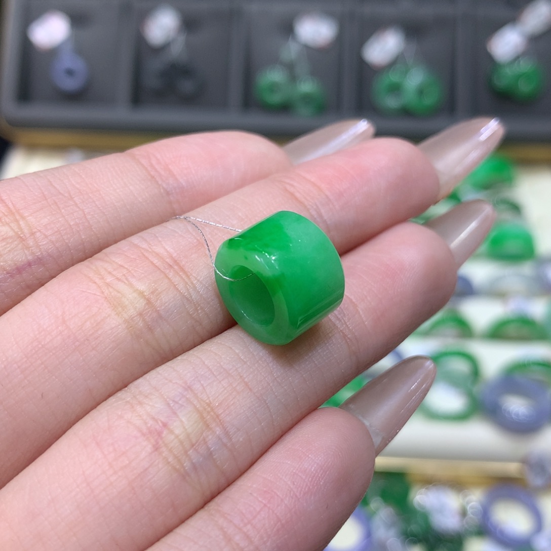 翡翠戒指未镶嵌路路通力推