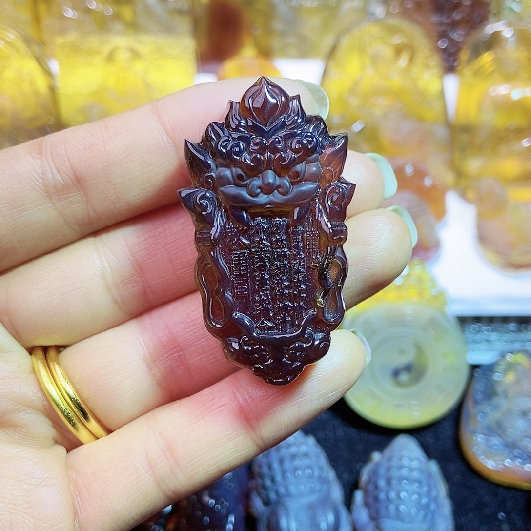 琥珀颈饰未镶嵌山鬼令