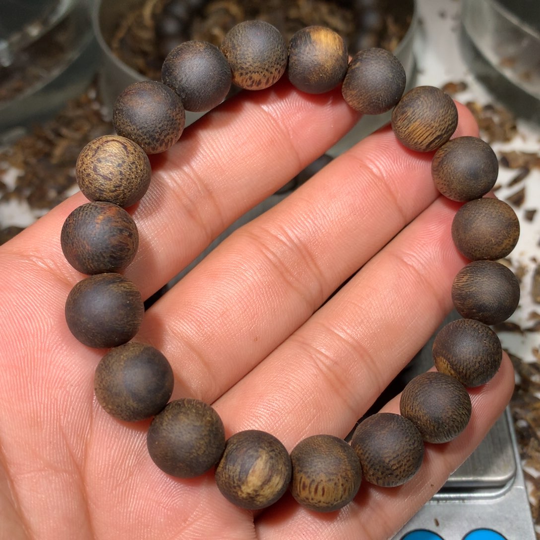 沉香手串绿棋楠沉香1.1单圈