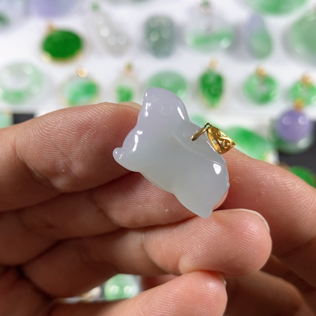 翡翠颈饰18K金镶嵌翡翠