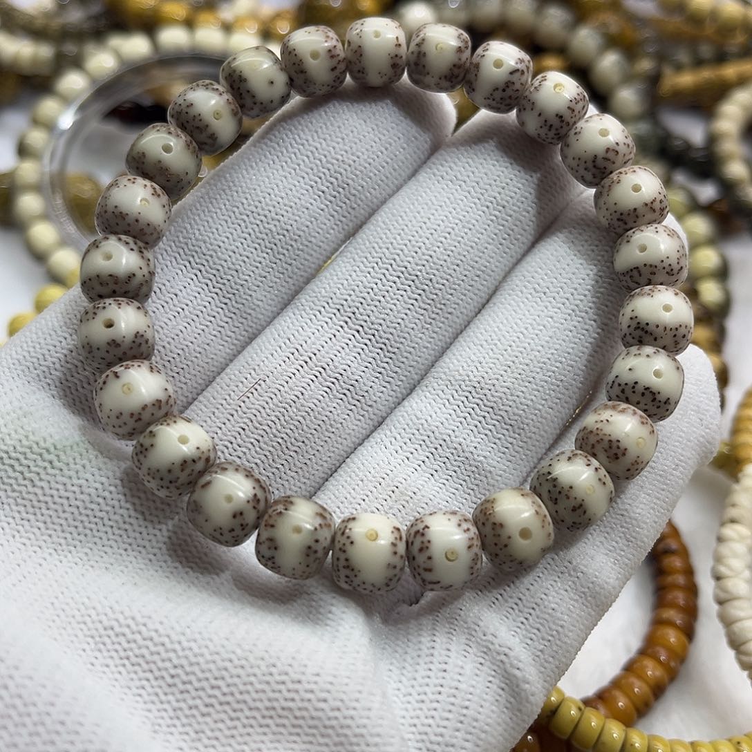 星月菩提吊坠大眼睛