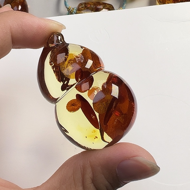 琥珀（花珀）未镶嵌颈饰