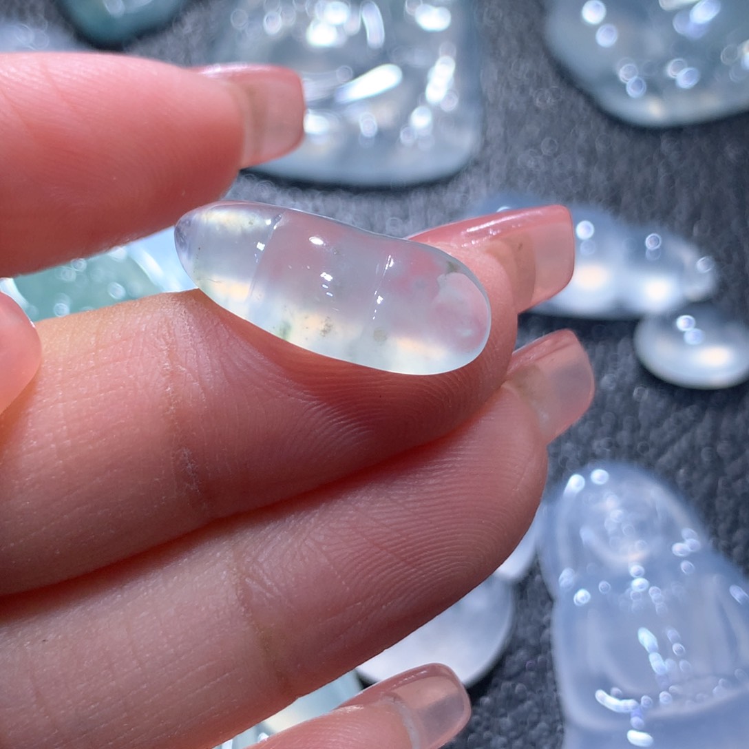 翡翠颈饰未镶嵌缅甸