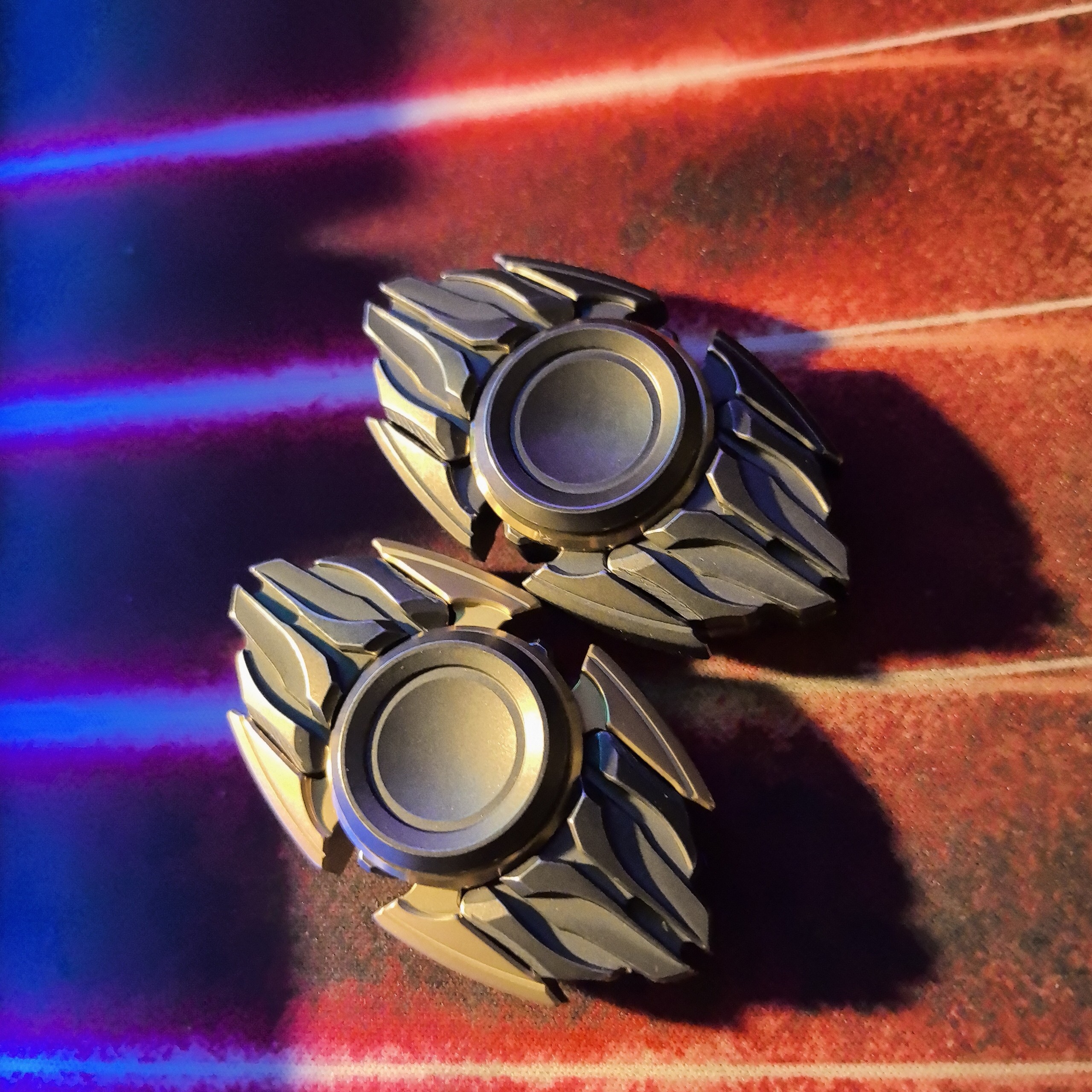 【世界EDC】HOPE 黯无音 开甲陀螺二页手感指尖陀螺潮玩金属推牌