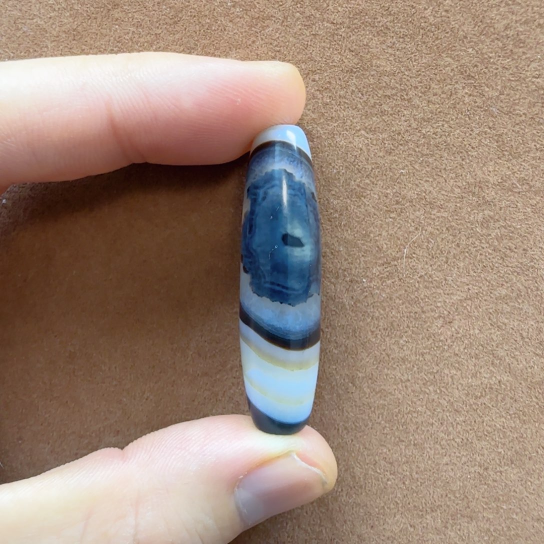 苏***茜玛瑙/玉髓未镶嵌锁骨