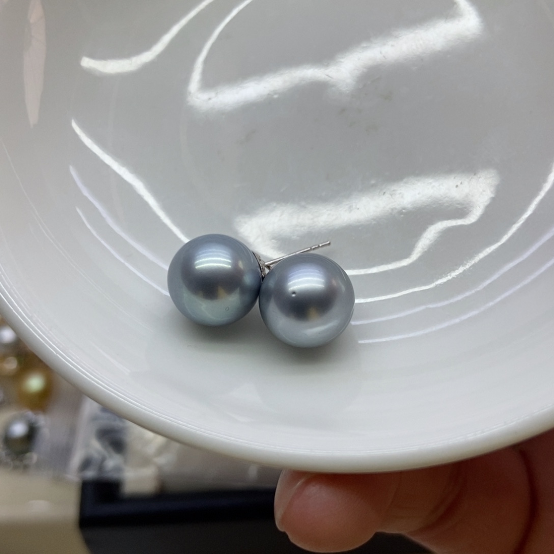 海水珍珠耳饰18K金镶嵌