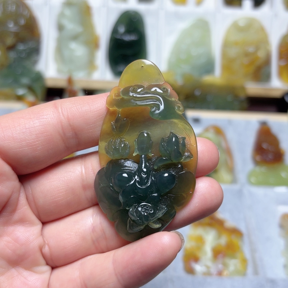 蛇纹石玉吊坠(不含链)未镶嵌