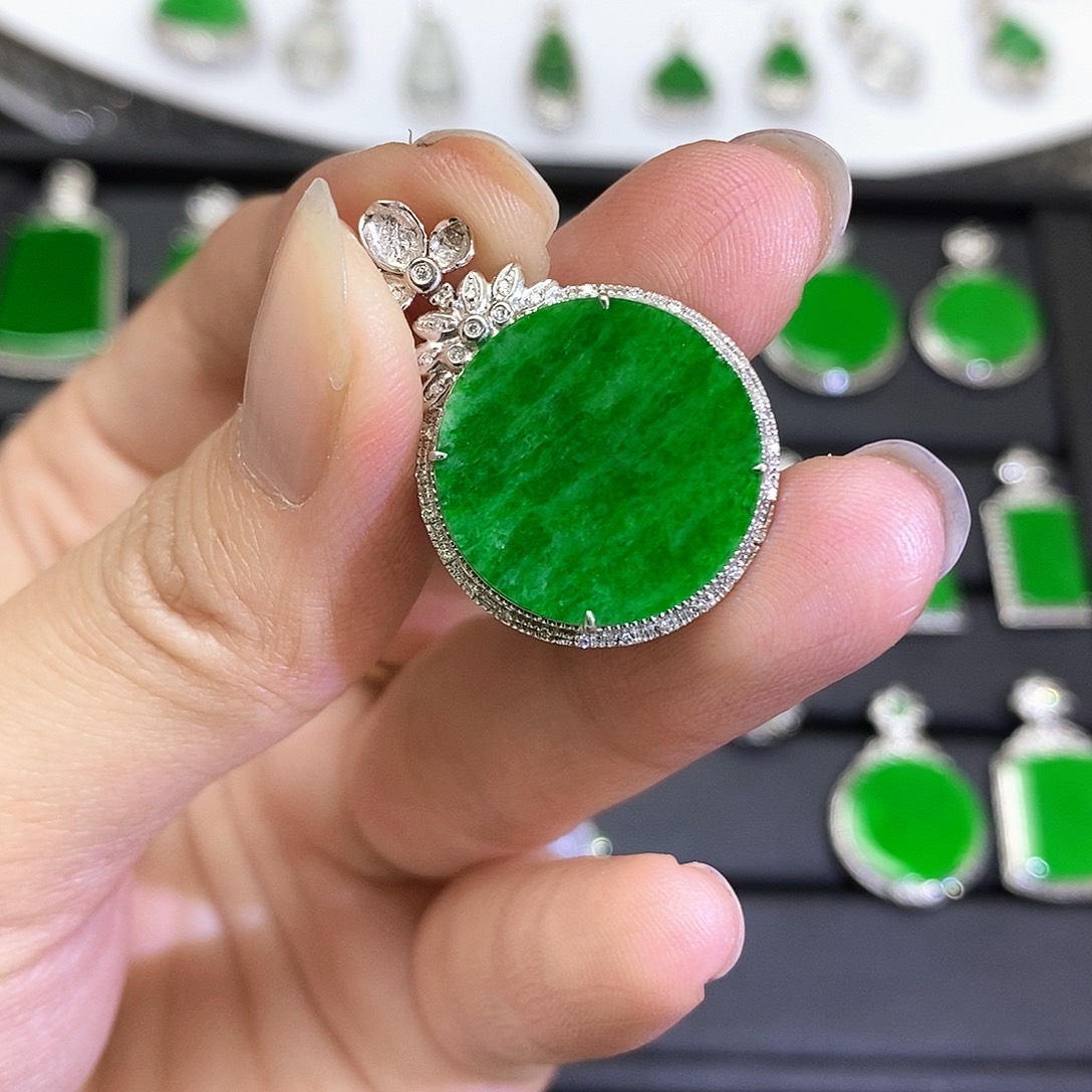 翡翠18K金镶嵌吊坠(不含链)