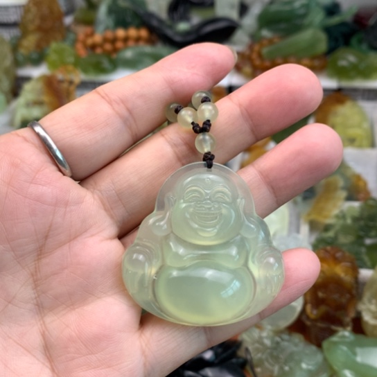 未镶嵌蛇纹石玉颈饰