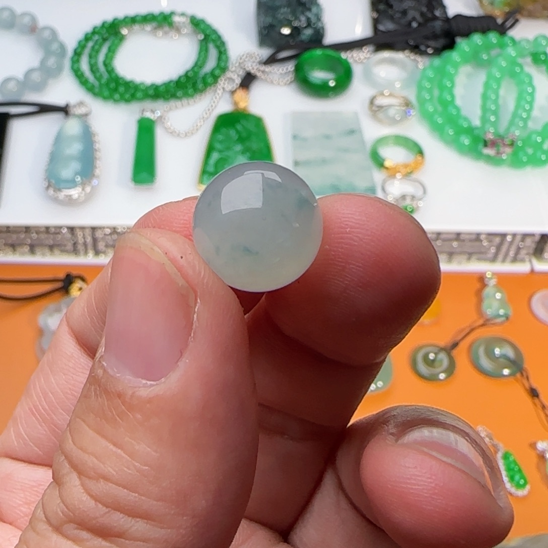 ****喵翡翠未镶嵌颈饰飘花珠子