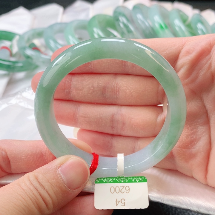 翡翠手镯未镶嵌缅甸A货翡翠手镯