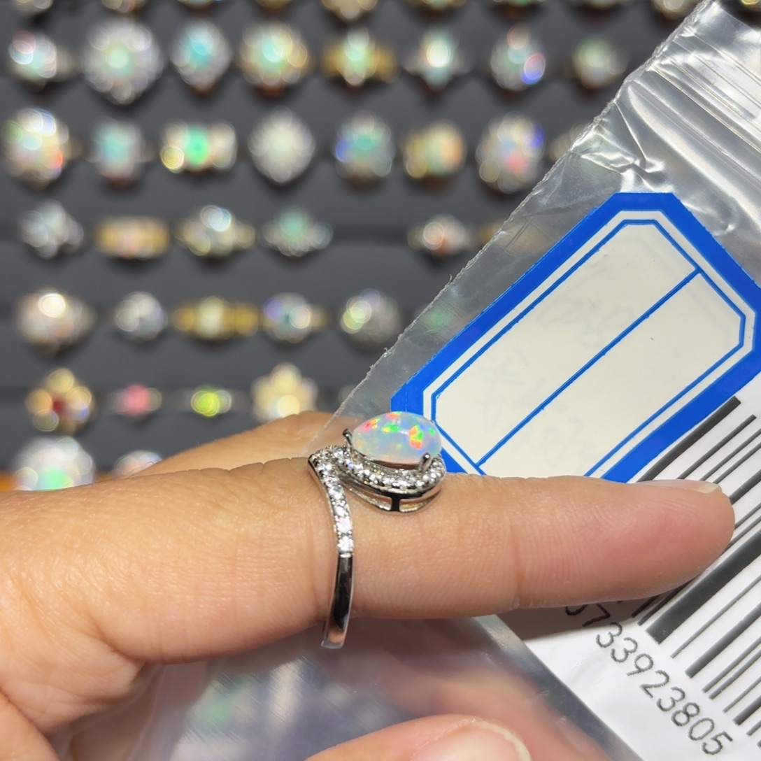 淼***欧泊银S925镶嵌戒指