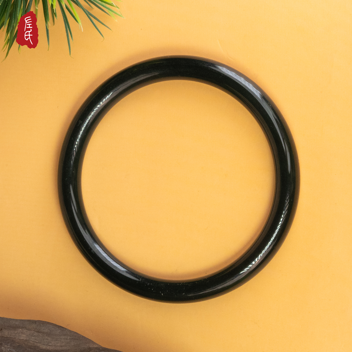 【左氏珠宝】2072和田玉沙枣青美人条手镯气质百搭平安镯