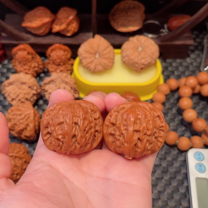 文玩核桃把件大*佬磨盘